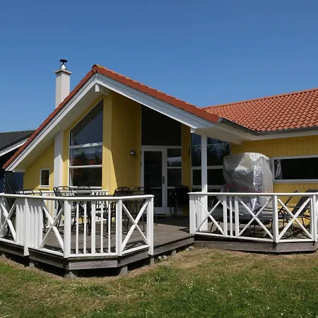 Holiday home Geraeumiges Skandinavisches Haus Grossenbrode