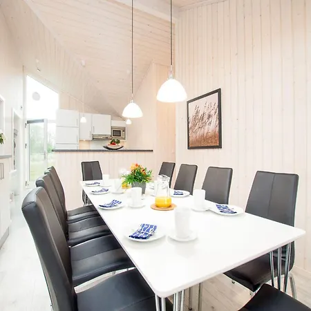 Holiday home Geraeumiges Skandinavisches Haus Grossenbrode